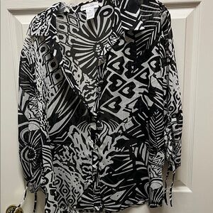 Black & White Printed Button-Front Women's Top